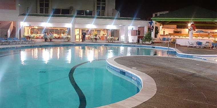 Foto Hotel Cristina Suites en Puerto La Cruz